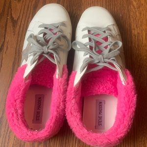 Steve Madden slip on sneakers